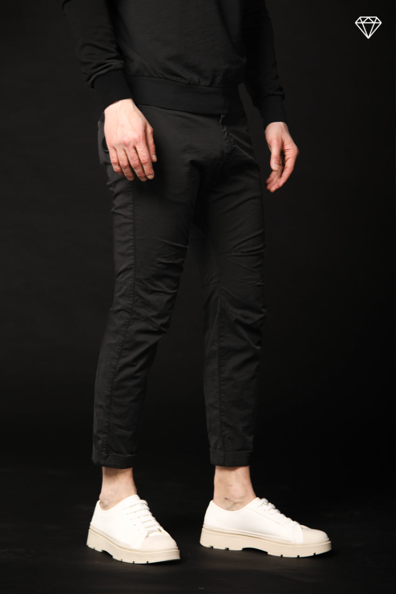 John Coolkhinos pantalone chino uomo in raso stretch logo edition carrot fit ①