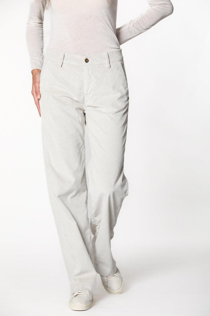 Image 1 of women's chino pants in stucco-colored corduroy New York Straight model by Mason's