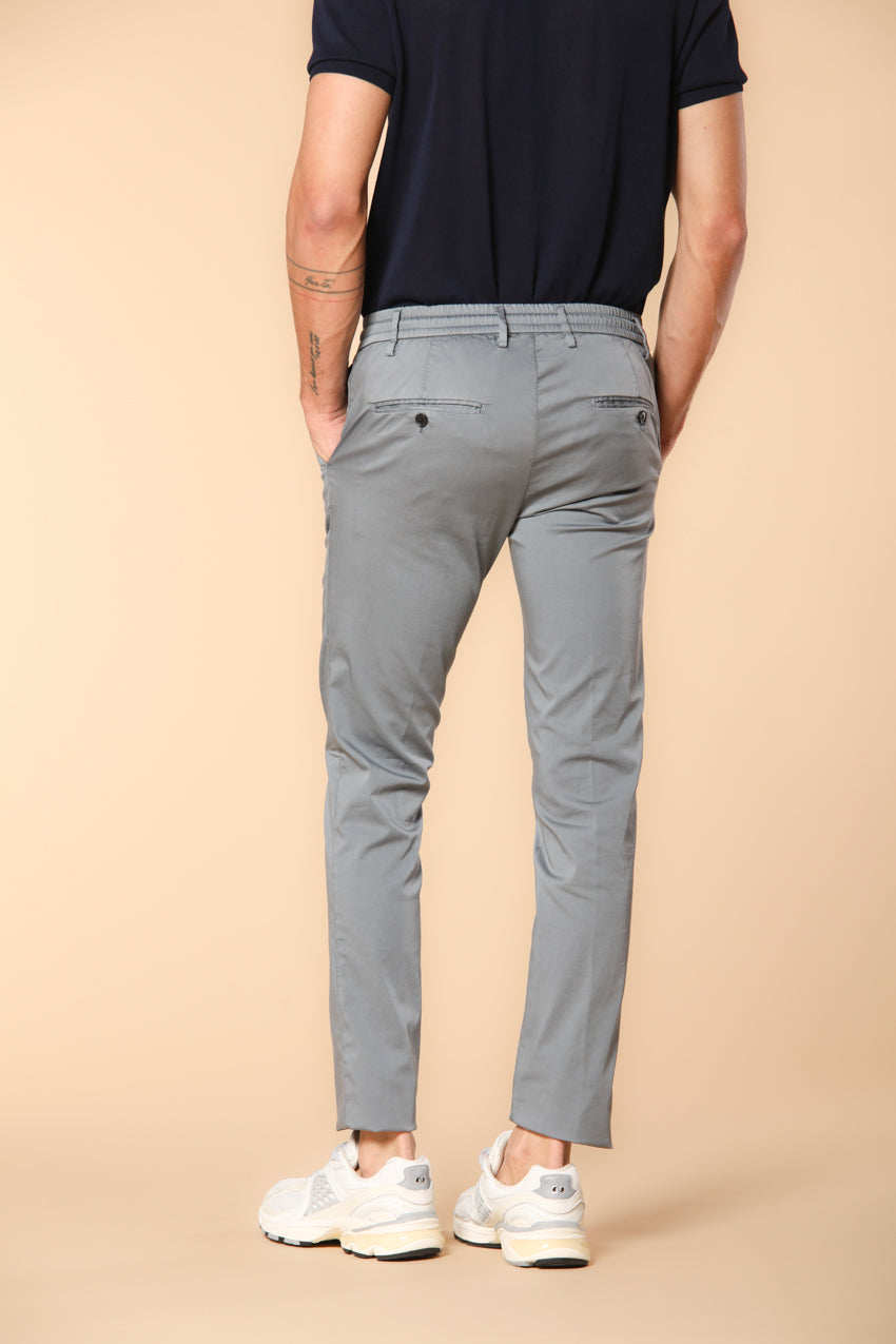 Milano Jogger Travel pantalone chino jogger uomo in raso tecnico travel stretch extra slim fit