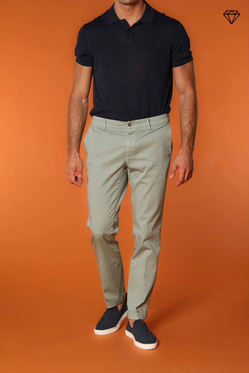 New York men's chino pants in stretch satin regular fit ①