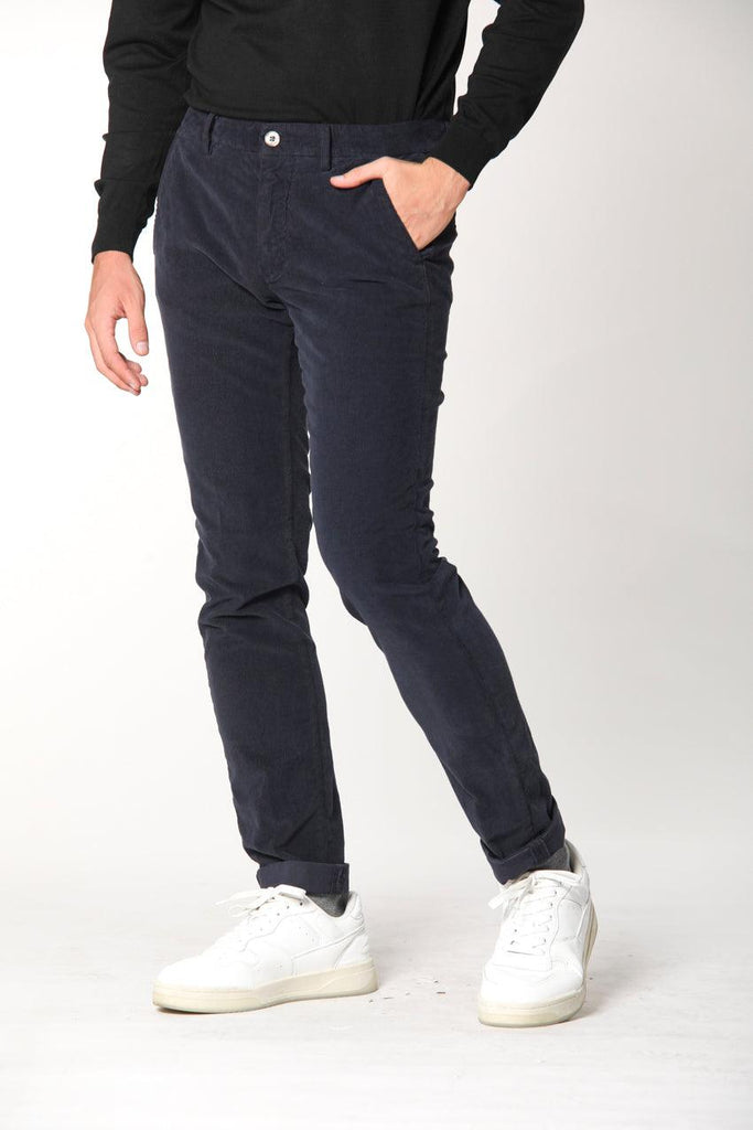 Torino Style man chino pants in velvet 1500 stripes slim ① - Mason's US