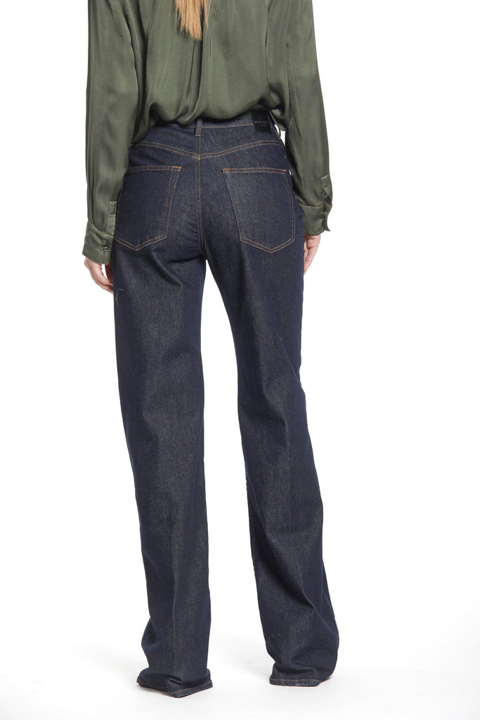 Image 6 of woman's 5-pocket pants in stretch denim colour navy blue Sienna model by Mason's 