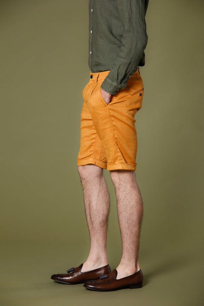 image 4 of men's chino bermuda in twill osaka 1 pinces model in range peacock carrot fit by mason's 