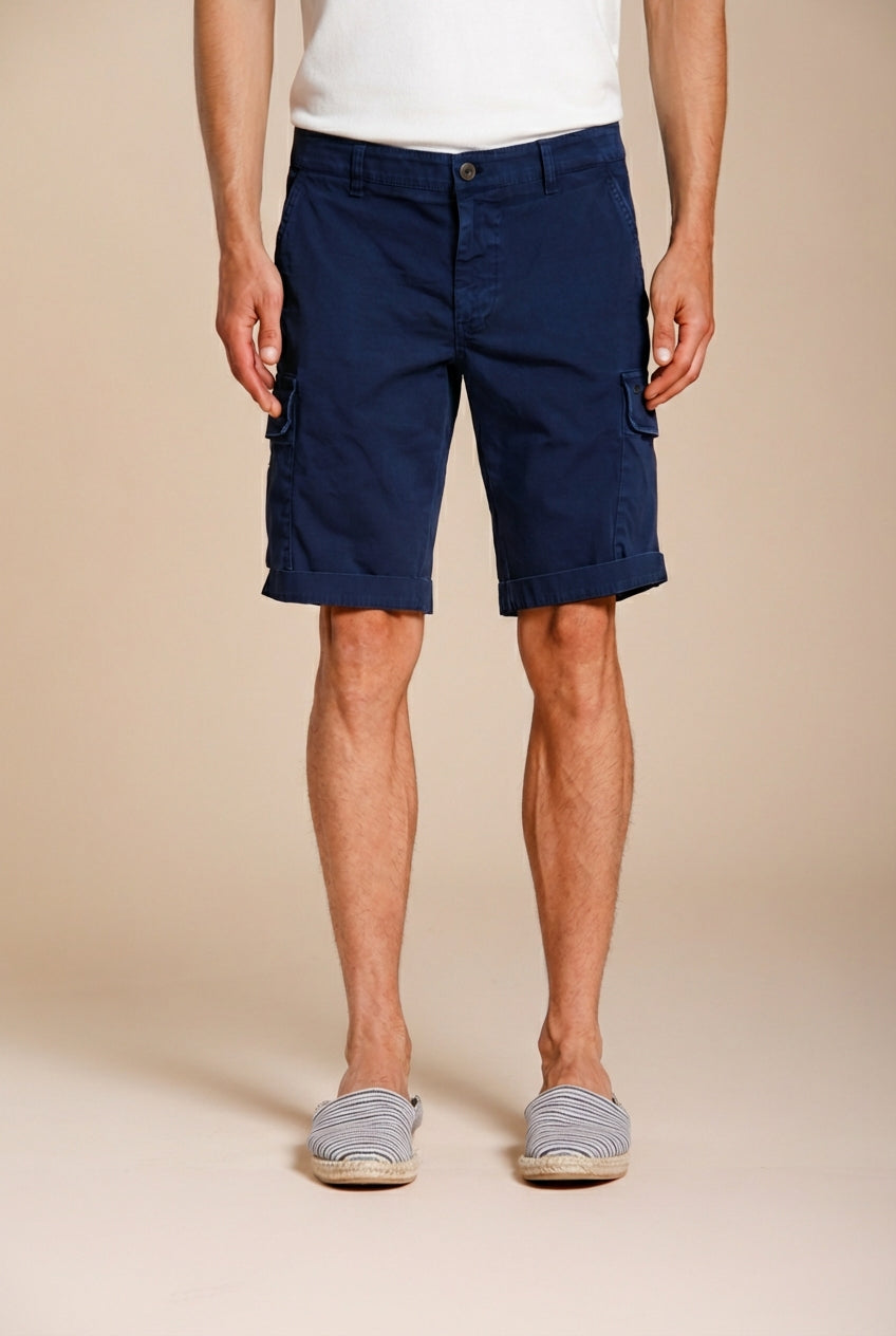 Chile bermuda cargo hombre en satén stretch slim fit ①