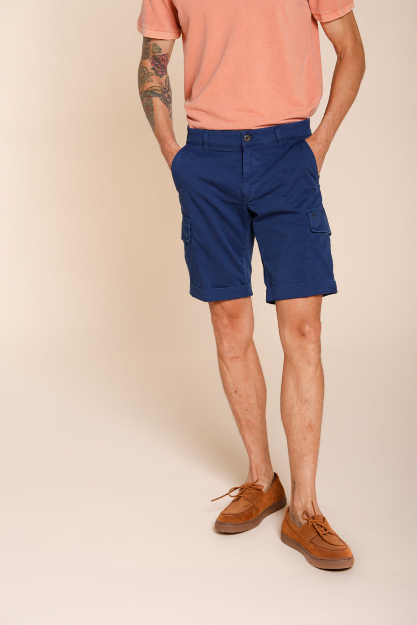 Chile bermuda cargo hombre en satén stretch slim fit ①