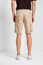 Chile bermuda cargo hombre en satén stretch slim fit ①