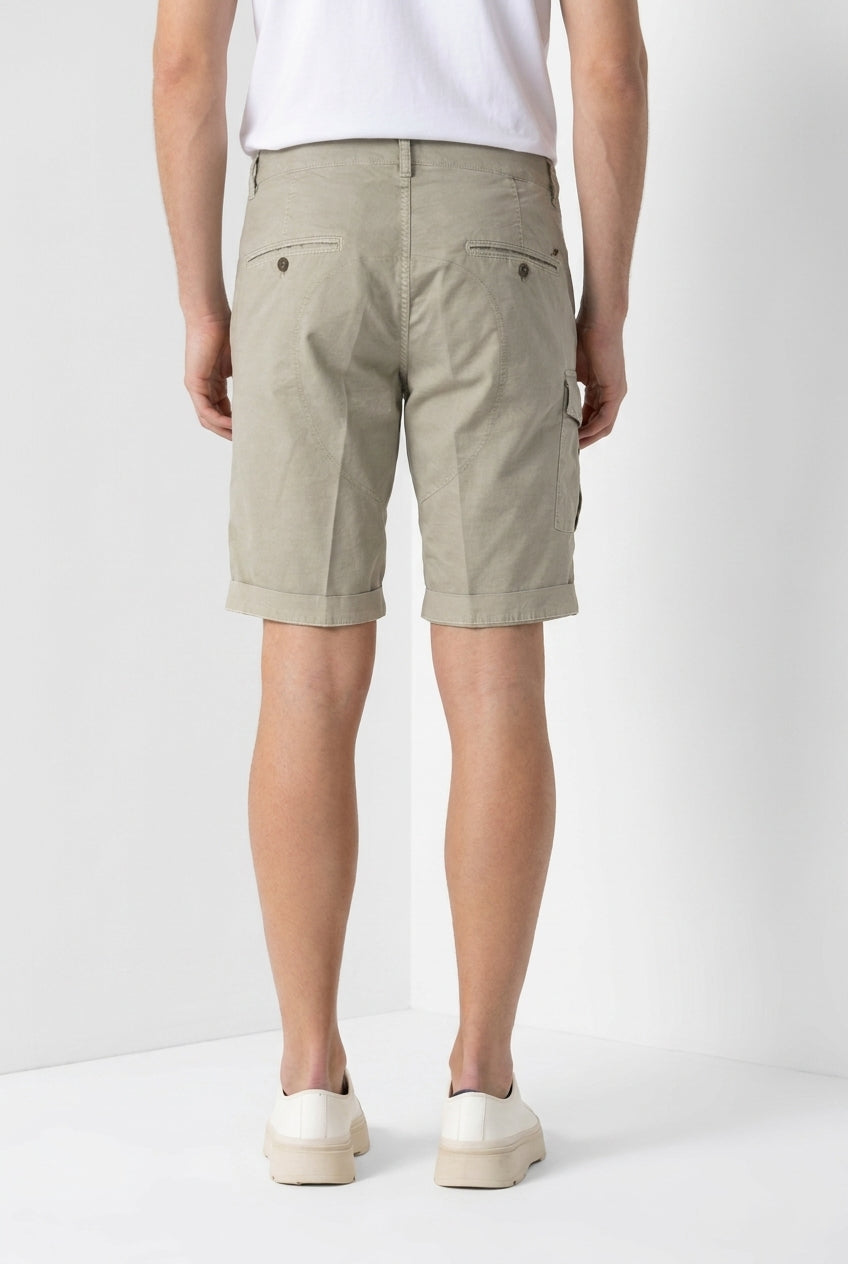 George Coolpocket Bermuda Cargo Herren aus Stretch-Gabardine Logo Edition carrot fit ①