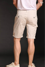 George Coolpocket Herren-Cargo-Bermuda aus Stretch-Satin logo edition Carrot Fit ①
