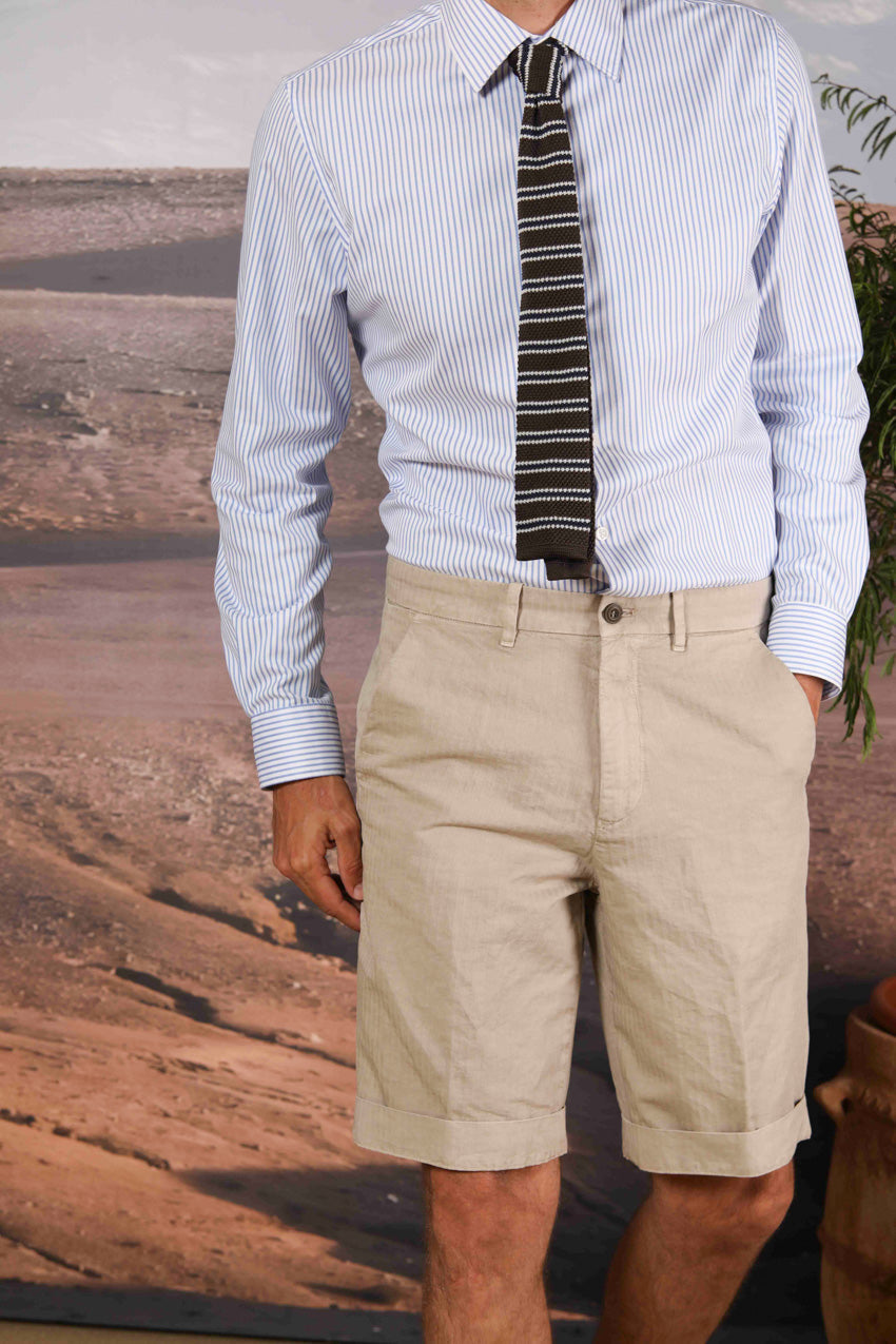 Chinos 22 men's chino bermuda shorts in a herringbone cotton and hemp blend relaxed fit