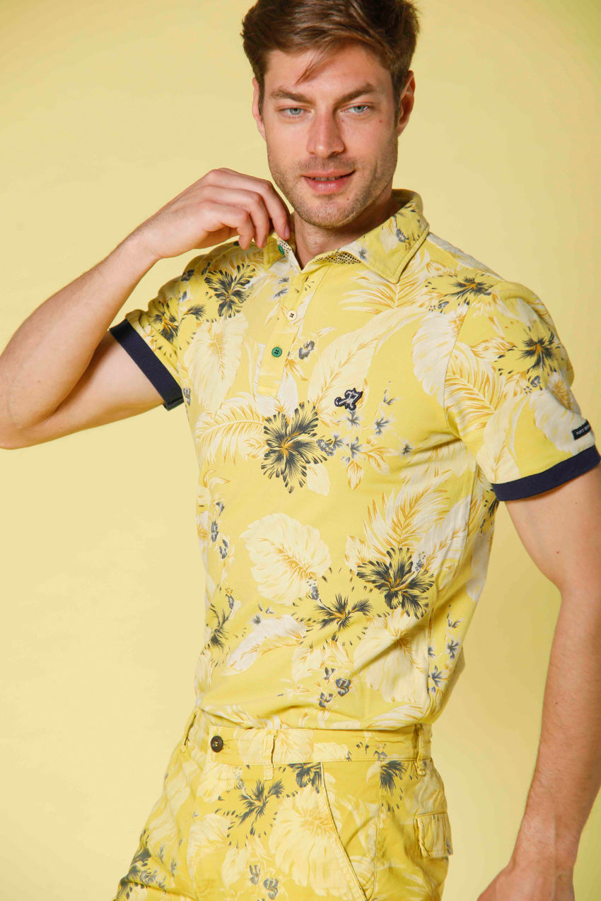 image 1 de polo homme en piquet avec motif floral modèle print en jaune de Mason's