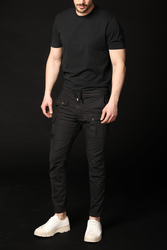 Image 2 of Mason's men's George model cargo pants in black, carrot fit