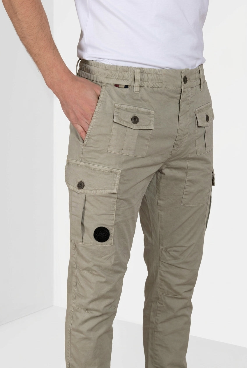 George Coolpocket Hose Cargo Jogger Herren aus Stretch-Gabardine Logo Edition carrot fit ①