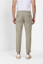 George Coolpocket Hose Cargo Jogger Herren aus Stretch-Gabardine Logo Edition carrot fit ①
