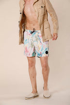 immagine 4 di costume da mare uomo in poliestere pattern fiori jungle modello Versilia Beach colore beige di Mason's 