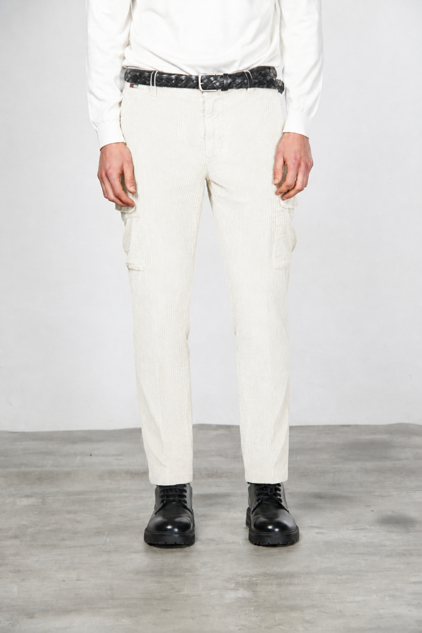 Chile Herren-Cargohose aus breit geripptem Samt mit regular fit