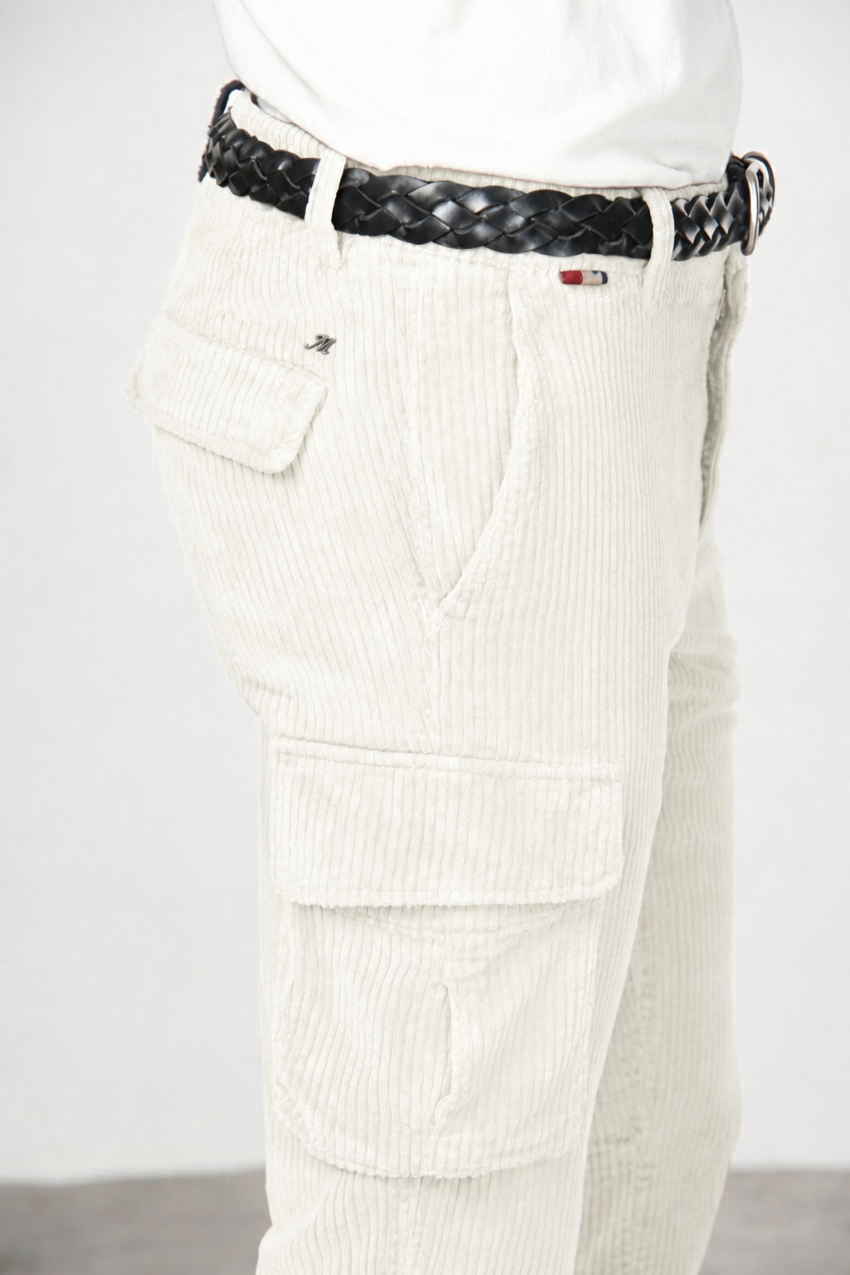 Chile Herren-Cargohose aus breit geripptem Samt mit regular fit
