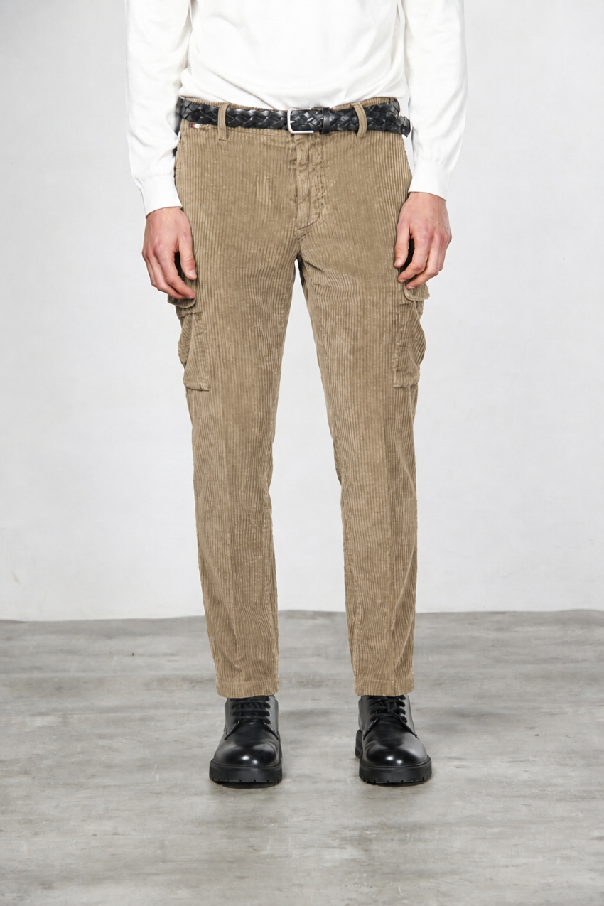 Chile Herren-Cargohose aus breit geripptem Samt mit regular fit