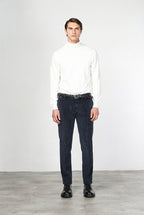 Chile men’s cargo pants in wide-wale velvet with regular fit

