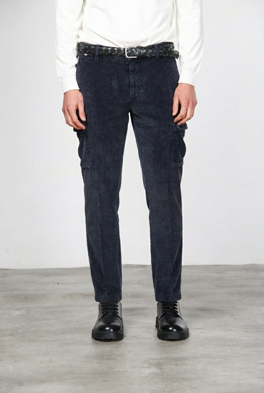 Chile men’s cargo pants in wide-wale velvet with regular fit
