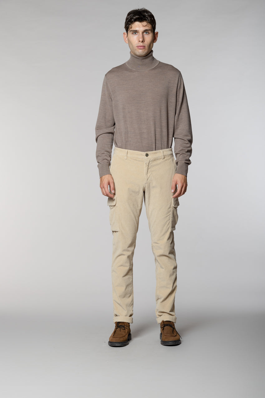 Chile pantalón cargo en pana de canal francés regular fit