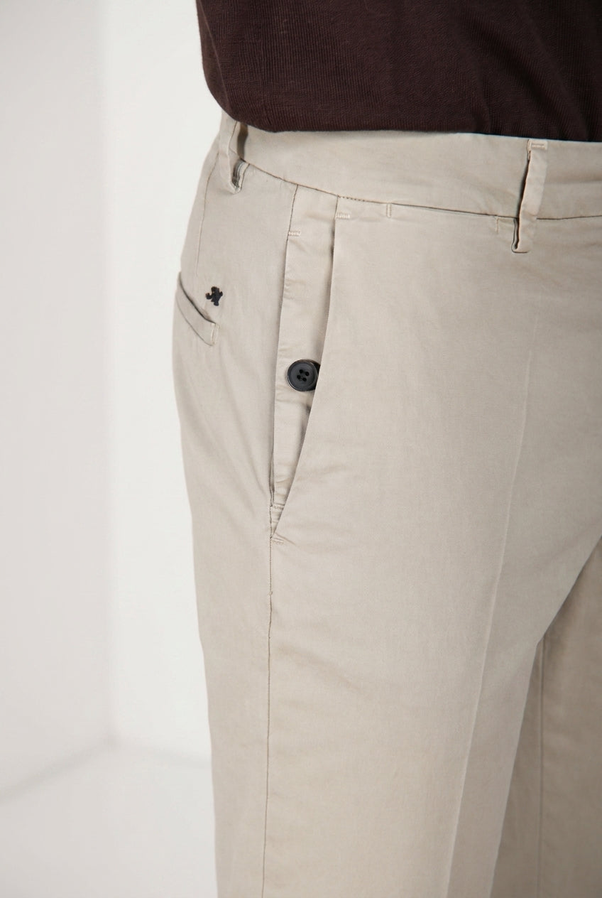 New York delamere pantalón chino hombre en sarga ligera stretch regular fit