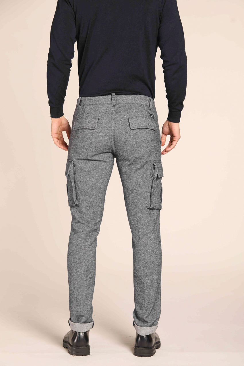 immagine 5 di pantalone cargo uomo modello Chile in blu scuro fit extra slim di Mason's