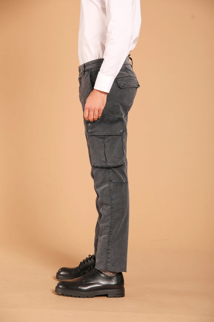 immagine 4 di pantalone cargo uomo modello Chile1 di colore blu fit extra slim di Mason's