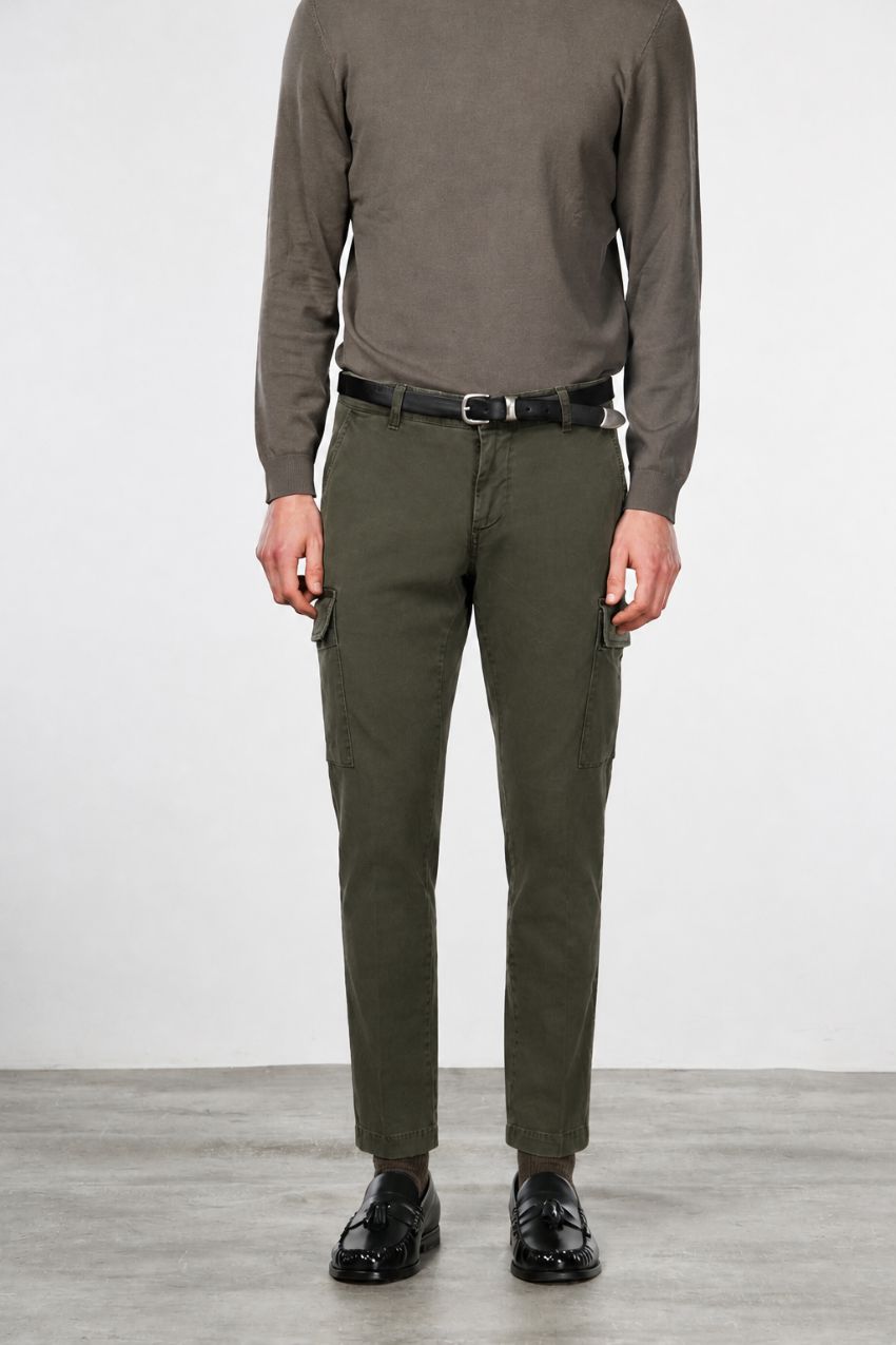 Chile Cargohose für Herren aus Stretch-Gabardine Extra Slim Fit ①