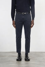 Chile 1 Pinces men's cargo pants in stretch gabardine, extra slim fit ①
