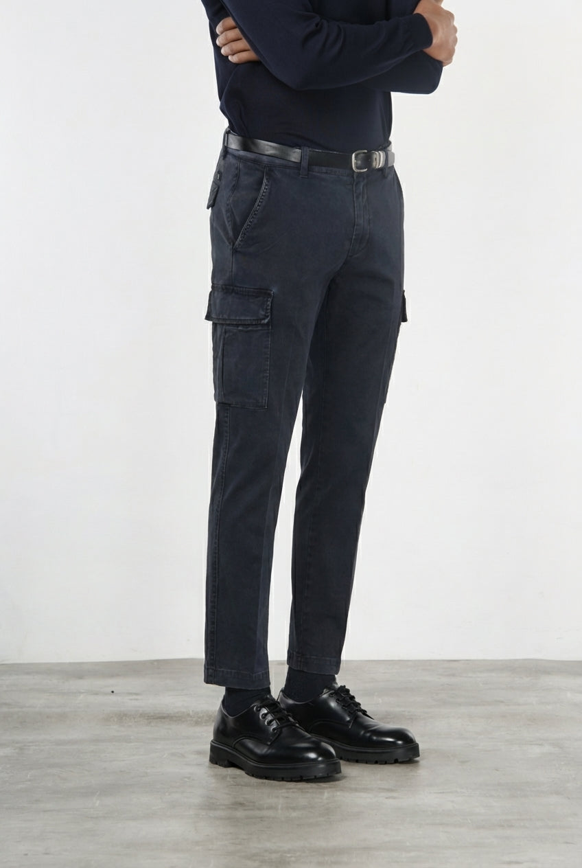Chile 1 Pinces men's cargo pants in stretch gabardine, extra slim fit ①
