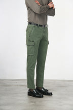Chile pantalón cargo de hombre en gabardina stretch, extra slim fit ①
