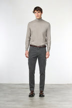 Pantalón cargo Chile para hombre en gabardina stretch extra slim fit ①
