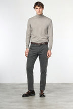 Pantalón cargo Chile para hombre en gabardina stretch extra slim fit ①