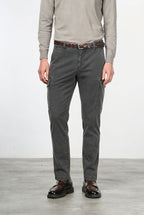 Pantalón cargo Chile para hombre en gabardina stretch extra slim fit ①