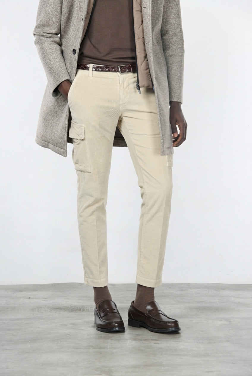 Chile pantalón cargo hombre en pana de 500 rayas, corte extra slim ①
