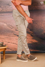 Chile pantalón cargo hombre en satén stretch extra slim fit ①