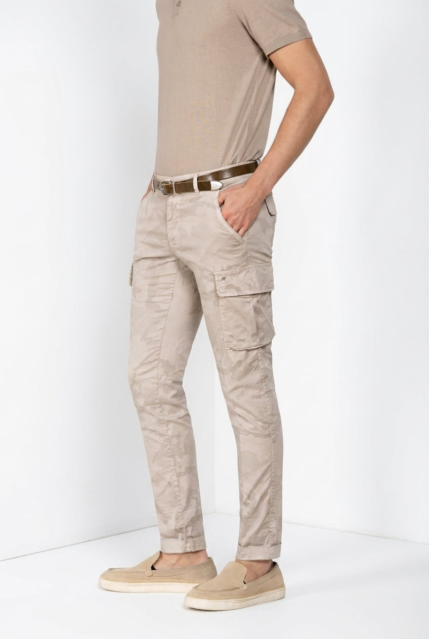 Chile men's cargo pants in twill camouflage print extra slim fit ①