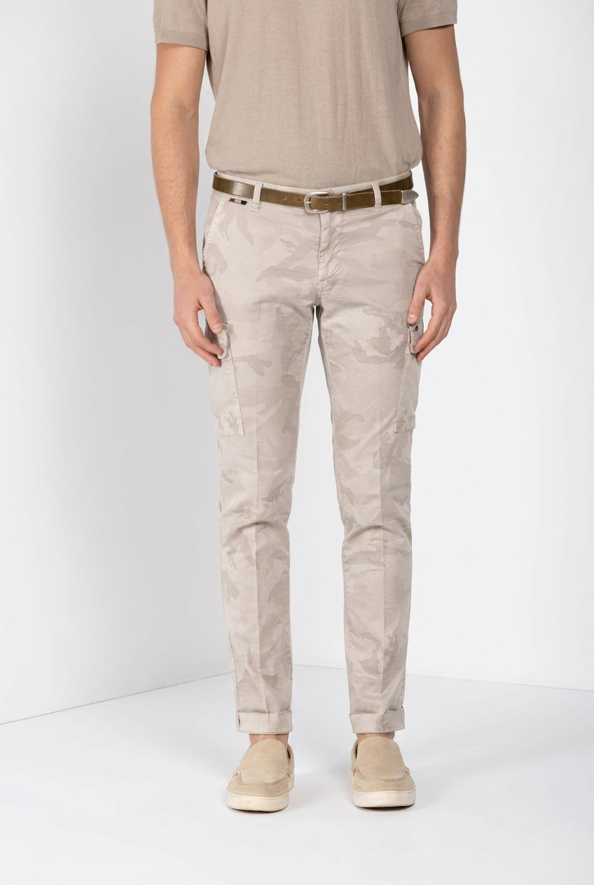 Chile men's cargo pants in twill camouflage print extra slim fit ①
