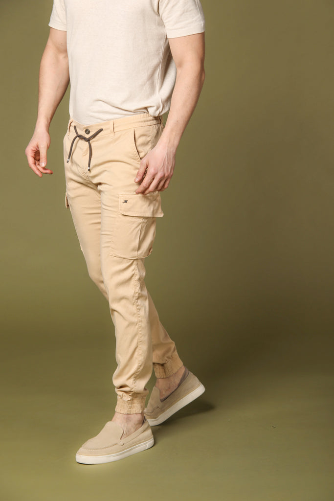 Image 2 of men's Chile Elax model cargo pants in dark khaki, extra slim fit by Mason's
