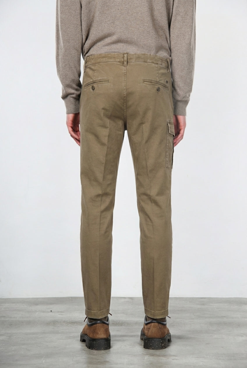 George Coolpocket pantalón cargo de hombre en gabardina carrot fit ①

