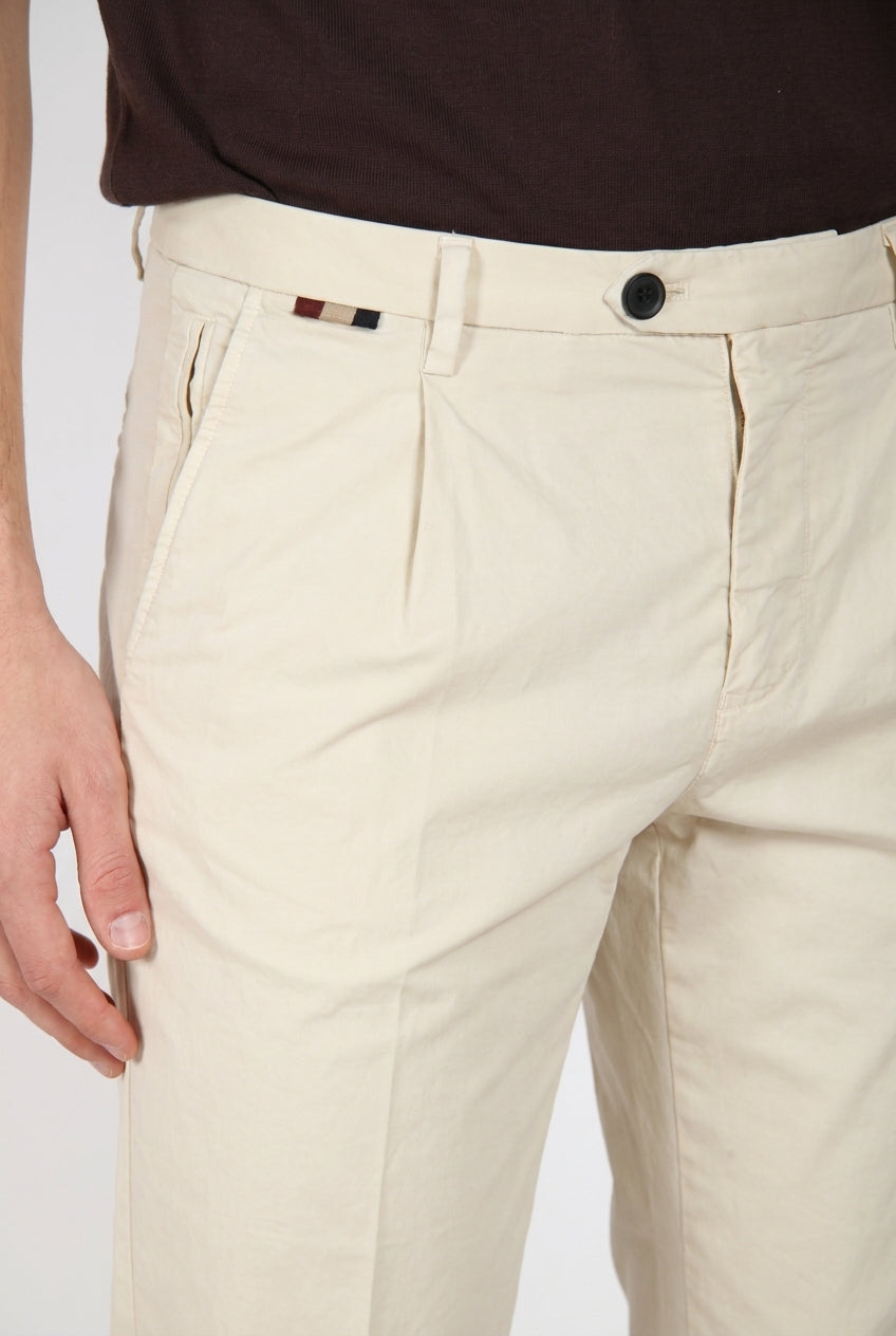 Osaka 1 Pince delamere pantalon chino homme en gabardine stretch carrot fit
