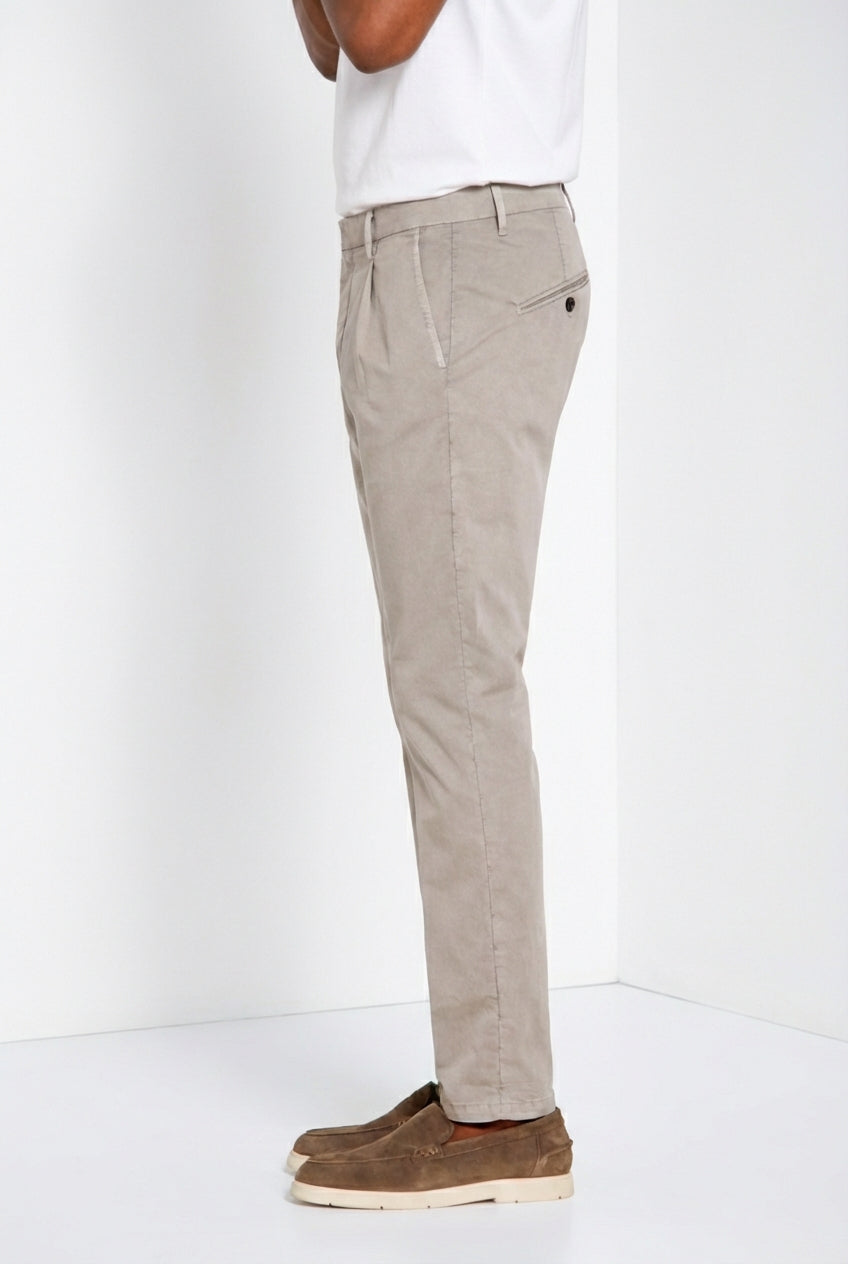 Osaka 1 Pince delamere pantalon chino homme en gabardine stretch carrot fit