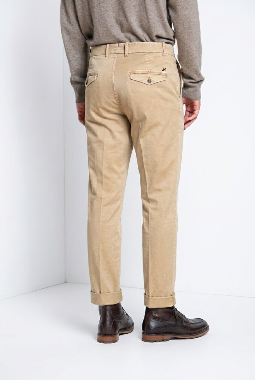 Chinos men’s chino pants in gabardine relaxed fit