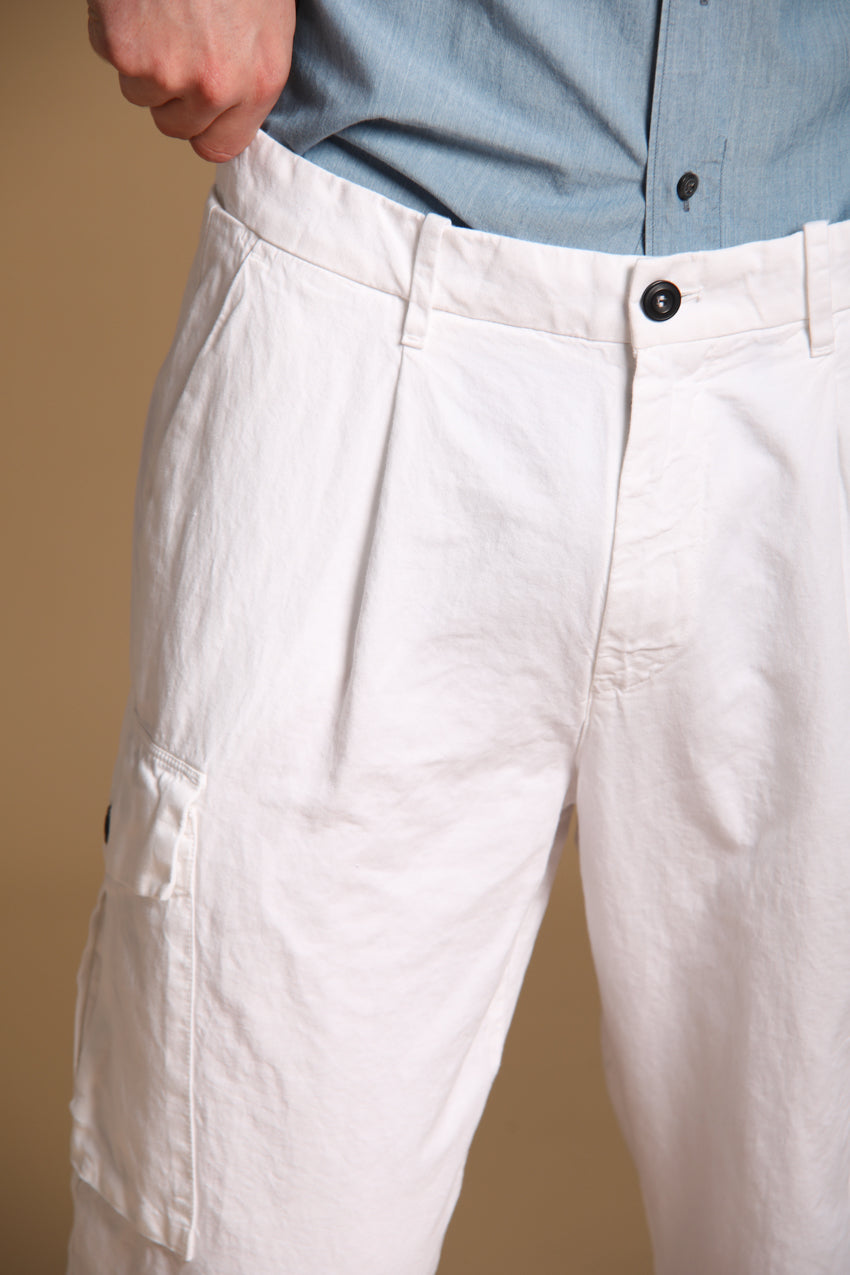 Cargo 22 men's cargo pants in broken cotton-hemp fabric with a relaxed fit