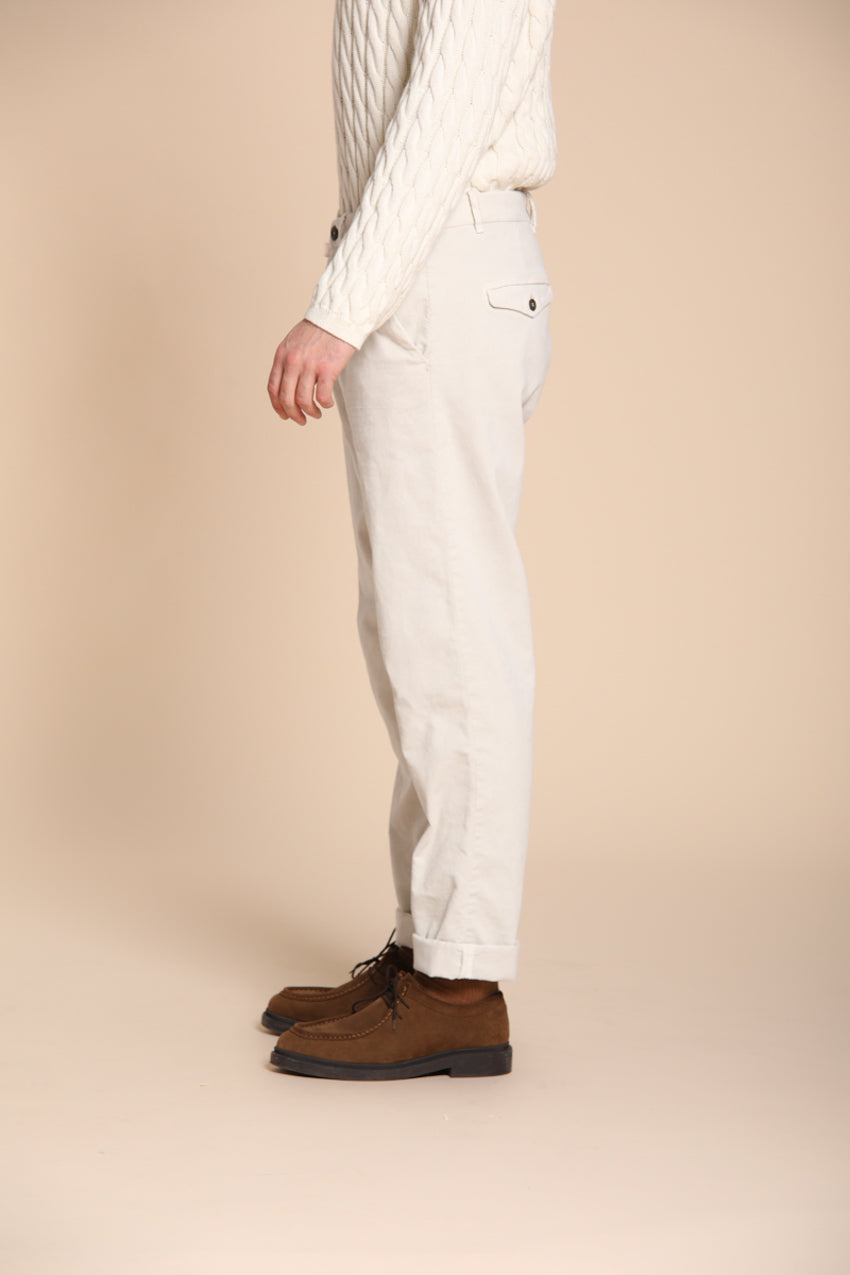 Chinos men’s chino pants in 1000-wale corduroy relaxed fit