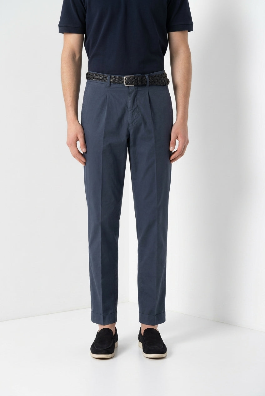 Pinces Hose Chino Mann aus Stretch Gabardine relaxed fit