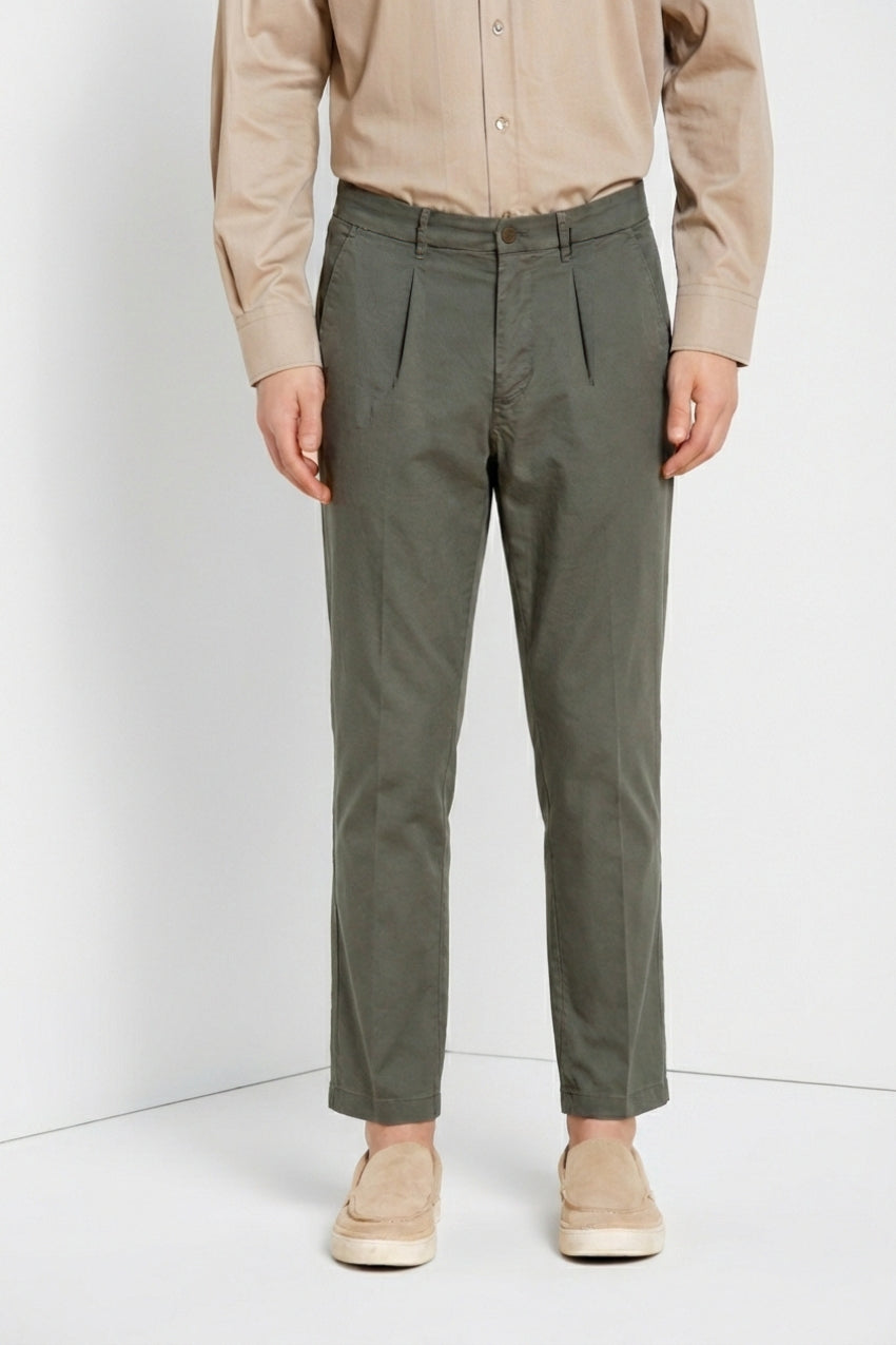 Pinces pantalone chino uomo in gabardina stretch relaxed fit