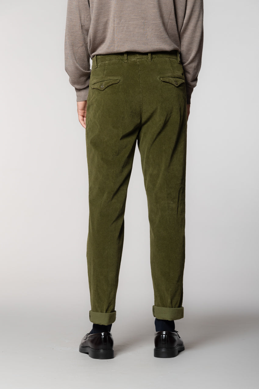 Pinces pantalón chino de hombre en pana de canal francés relaxed fit