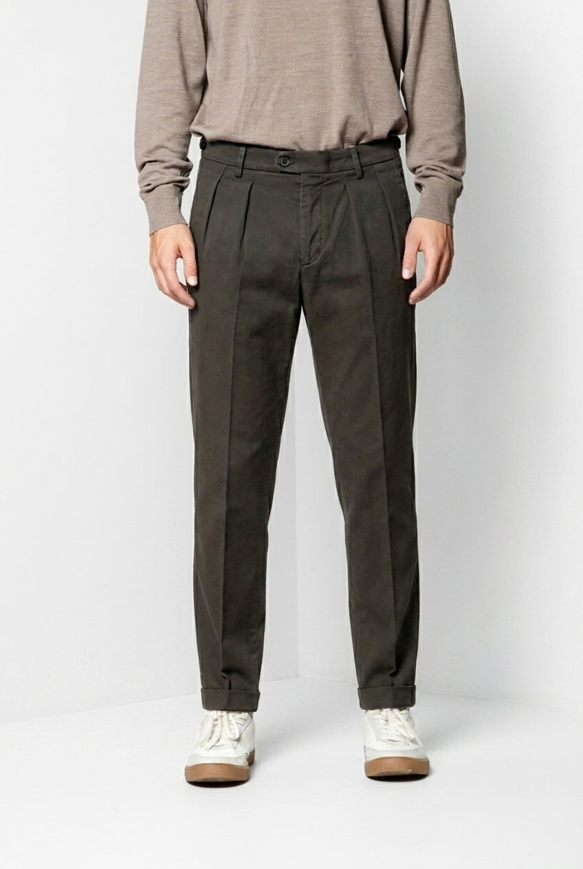 Don Johnson 2 Pinces men’s chino pants in bull carrot fit