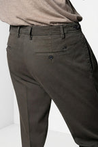 Don Johnson 2 Pinces men’s chino pants in bull carrot fit